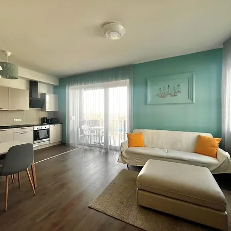 Buda Bay Apartment *